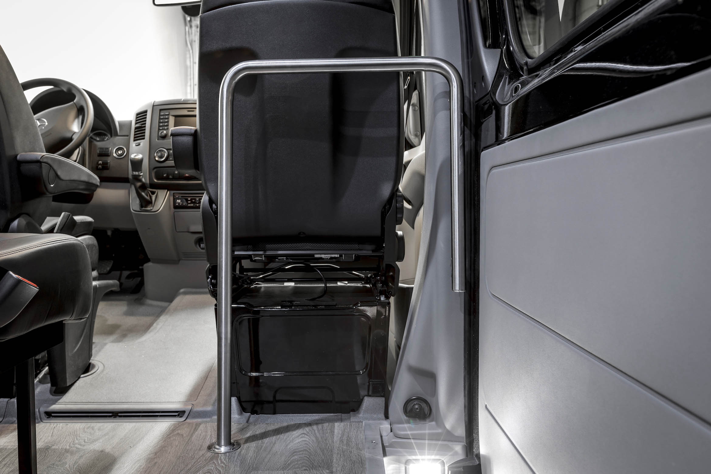 Bespoke Sprinter minibus build 170E13 · S5 photo 14