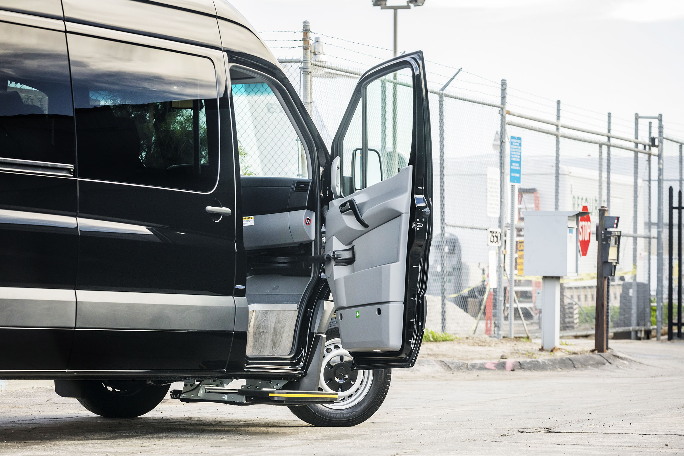 Bespoke Sprinter minibus build 170E15 · S4 photo 4