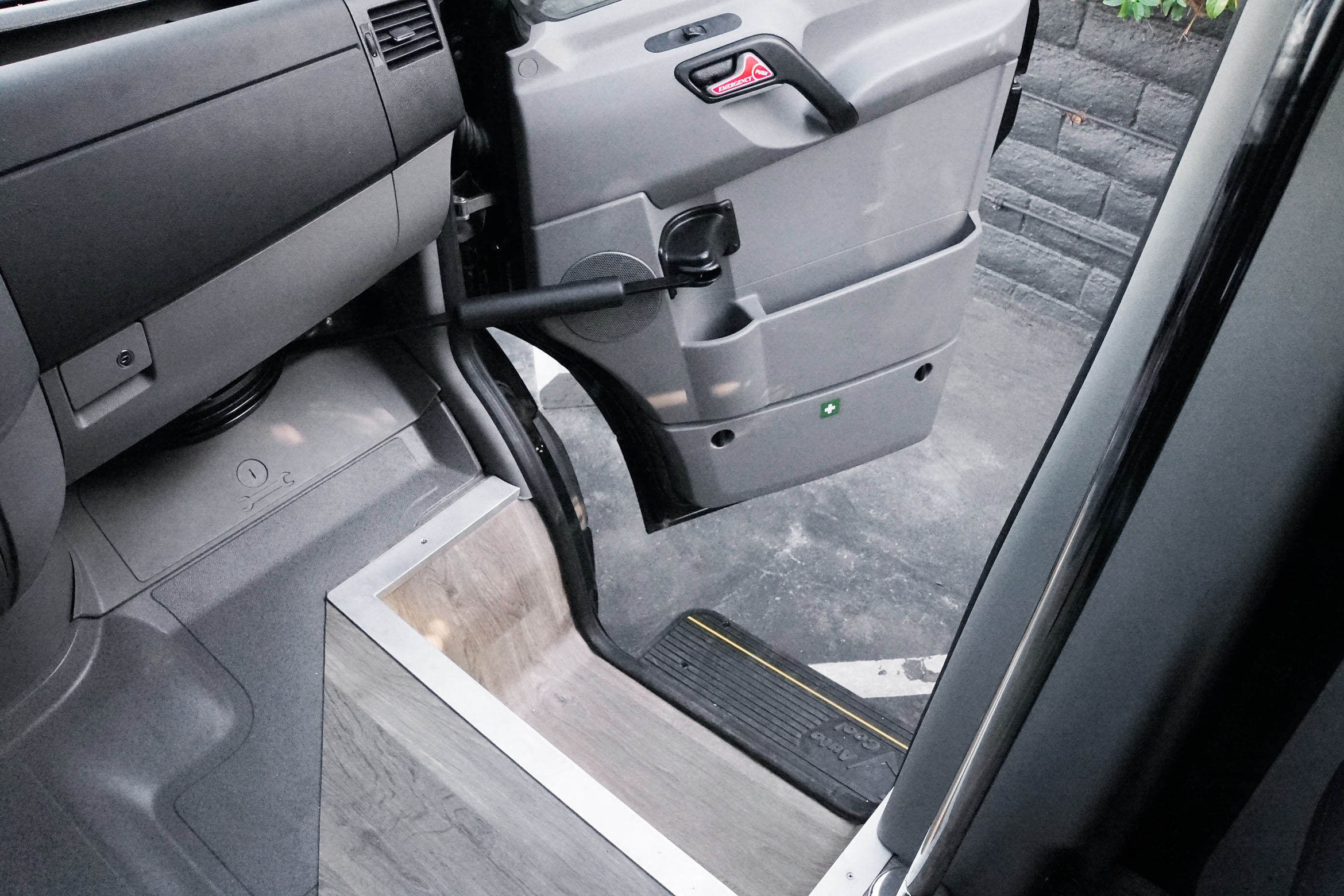 Bespoke Sprinter minibus build 170E15 · S4 photo 5