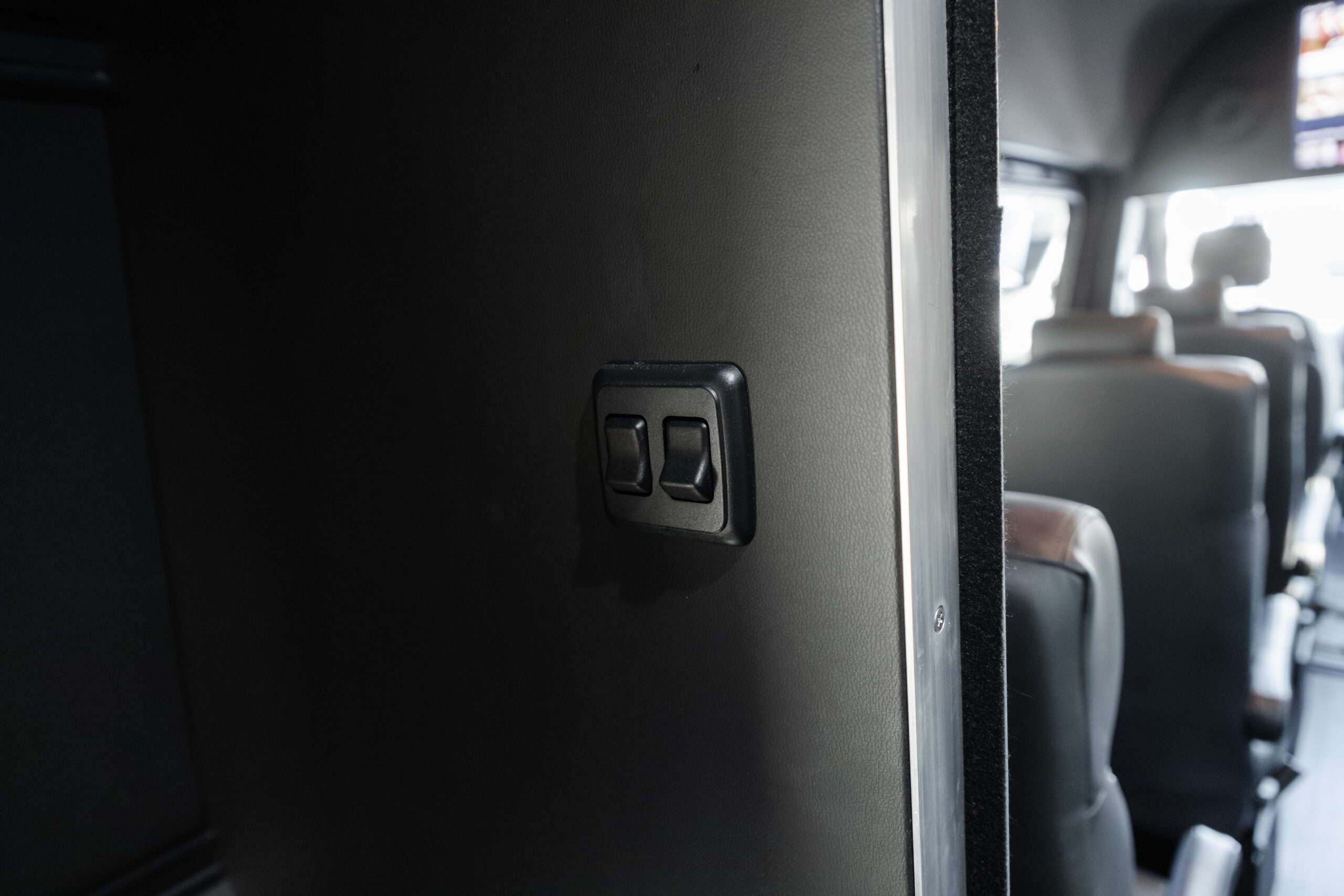 Bespoke Sprinter minibus build S21 photo 16