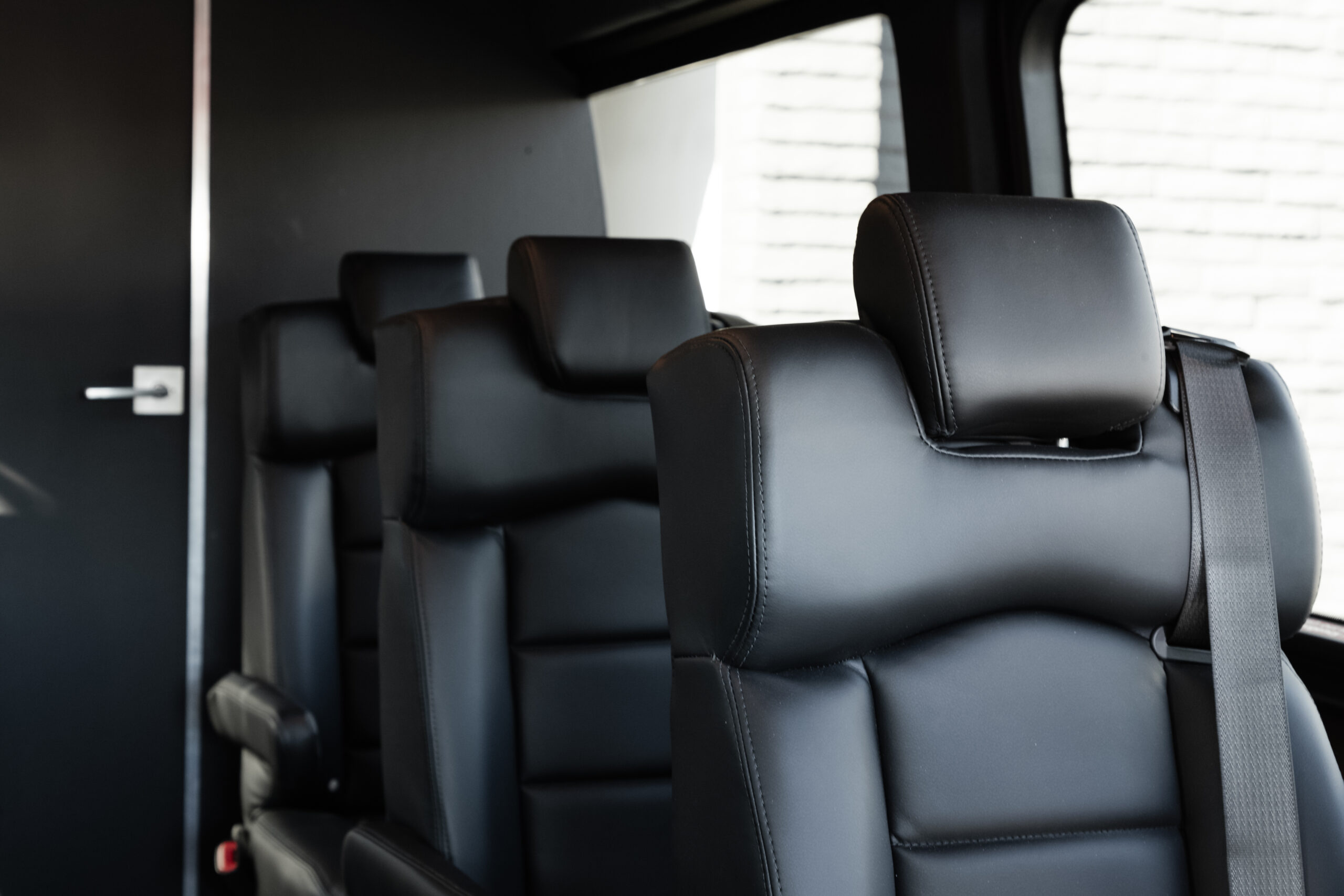 Bespoke Sprinter minibus build S21 photo 6
