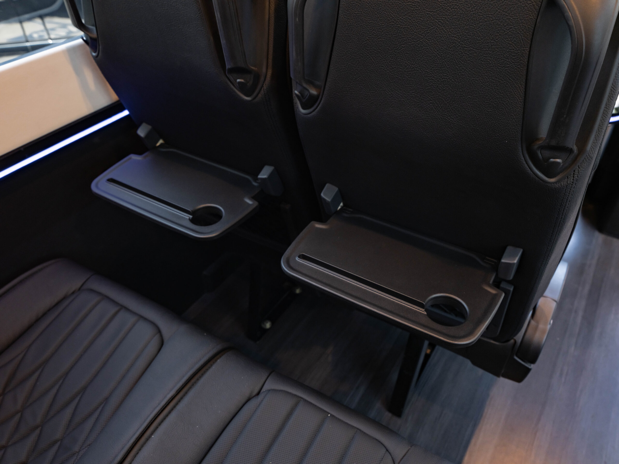 Bespoke Sprinter minibus build S34 photo 8